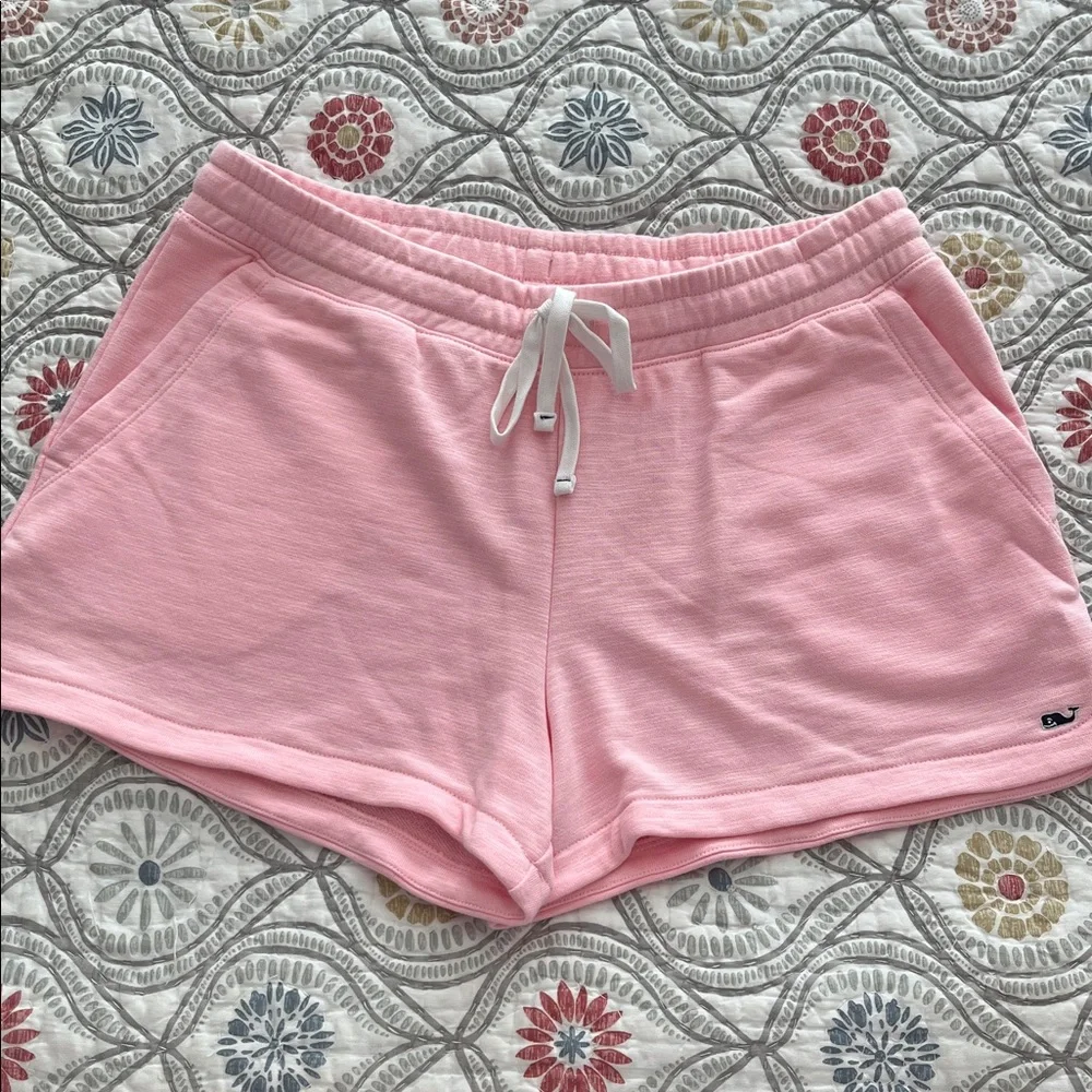 NWOT Vineyard Vines pink shorts, size M. - Picture 2 of 11